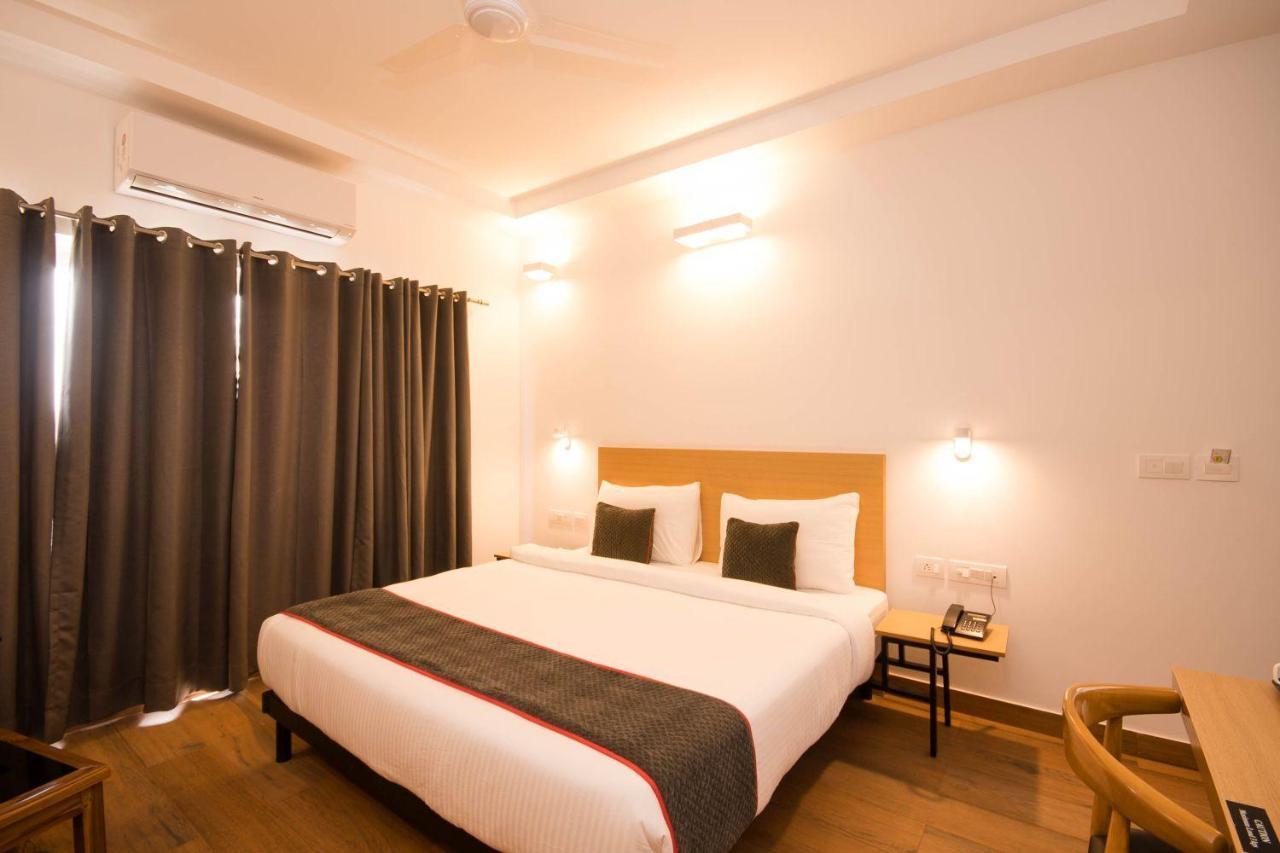 Hotel Vemara 帕纳吉 外观 照片