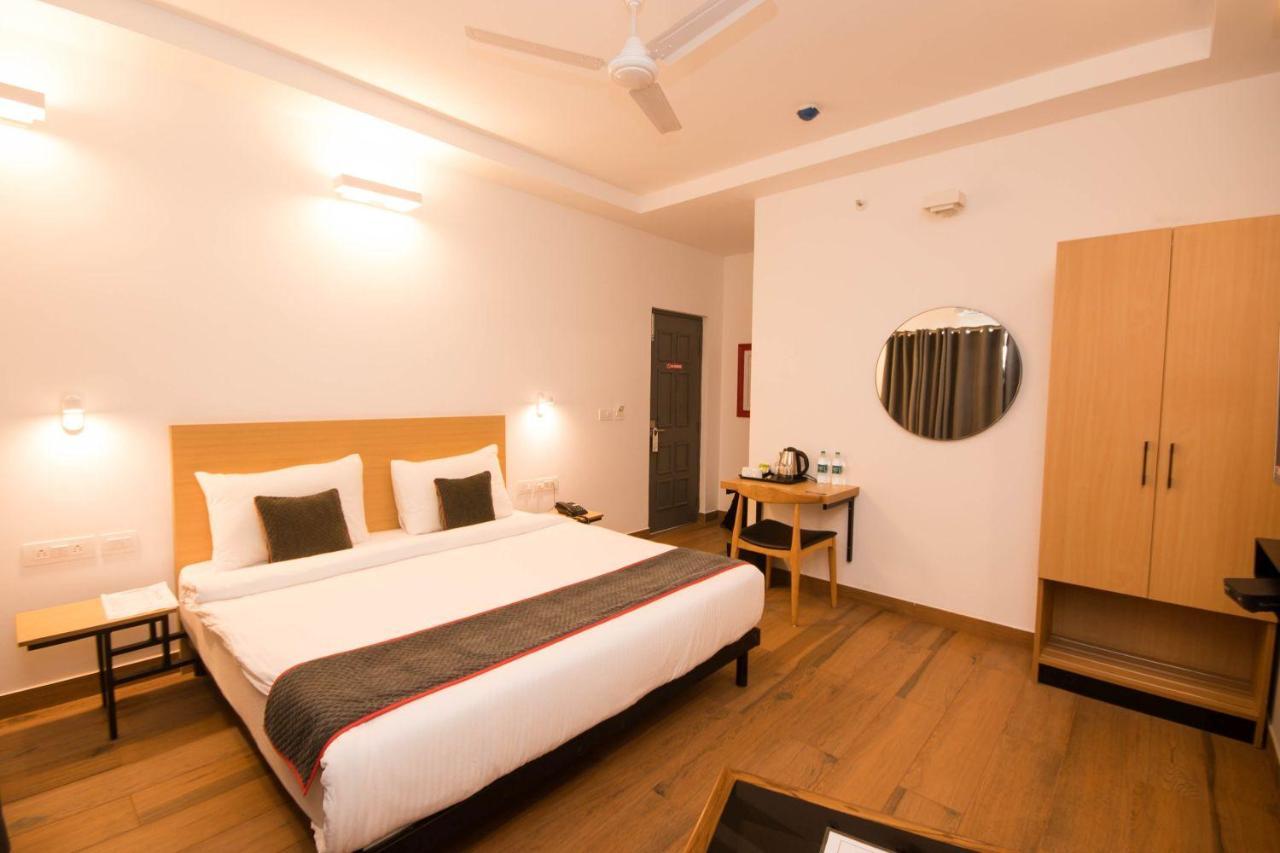 Hotel Vemara 帕纳吉 外观 照片